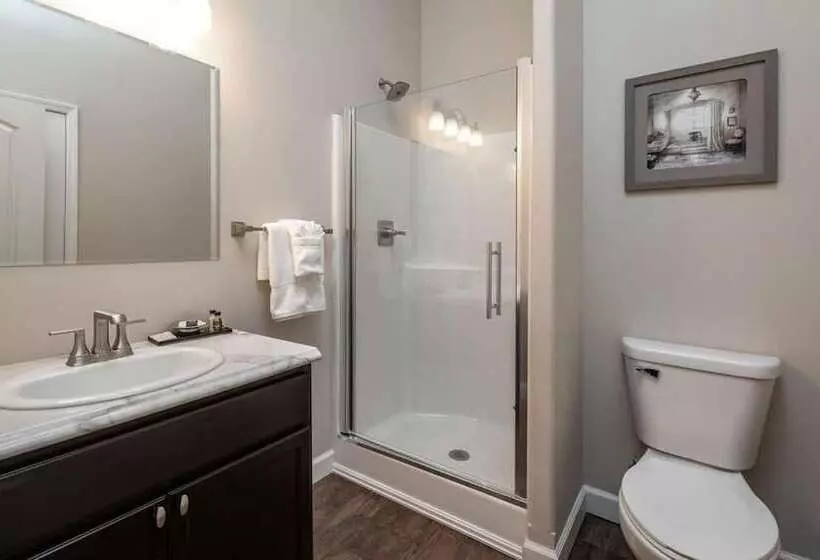 Hotelli D Monaco Luxury Resort