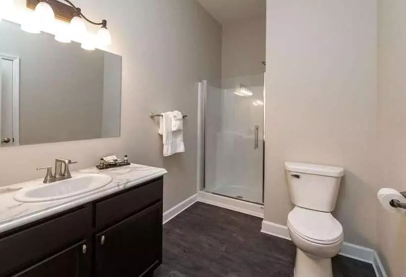 Hotelli D Monaco Luxury Resort