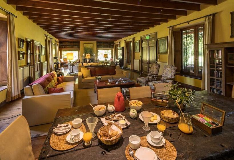 فندق Estancia La Bandada