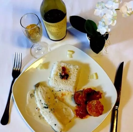 ホテル Logis Hôtel Les Bruyères