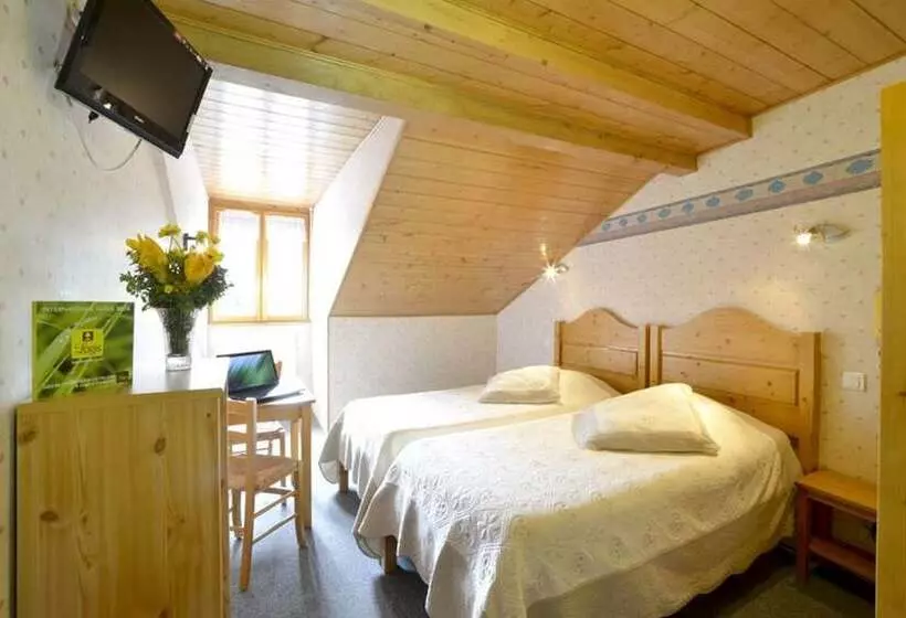 ホテル Logis Hôtel Les Bruyères