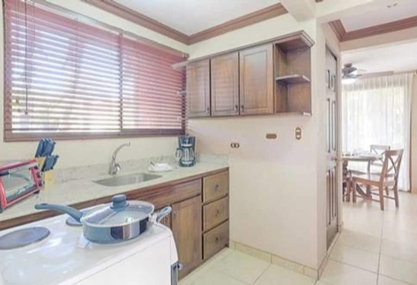 هتل Luxury Coco Villas