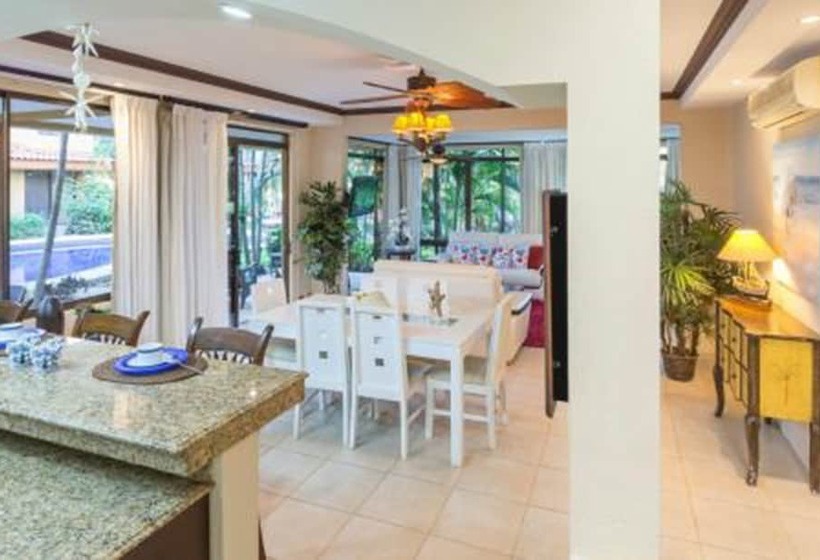 هتل Luxury Coco Villas