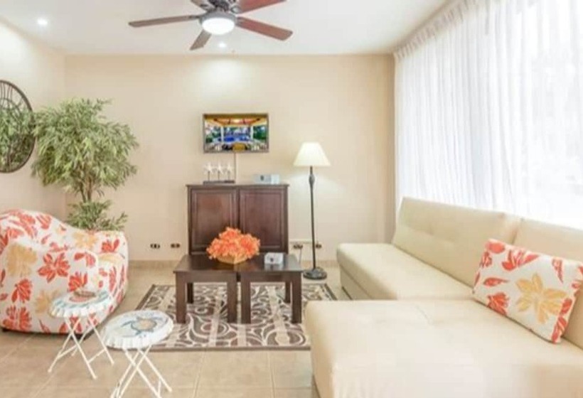 هتل Luxury Coco Villas