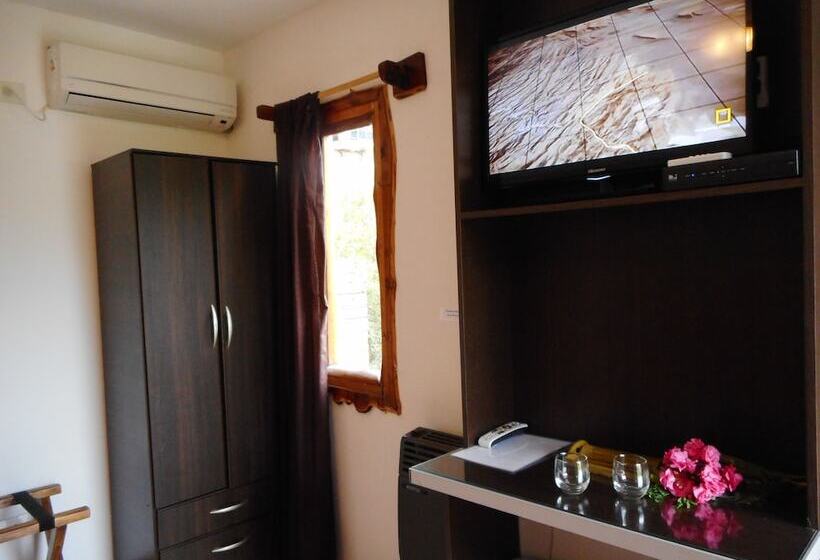 فندق Mariaflorales