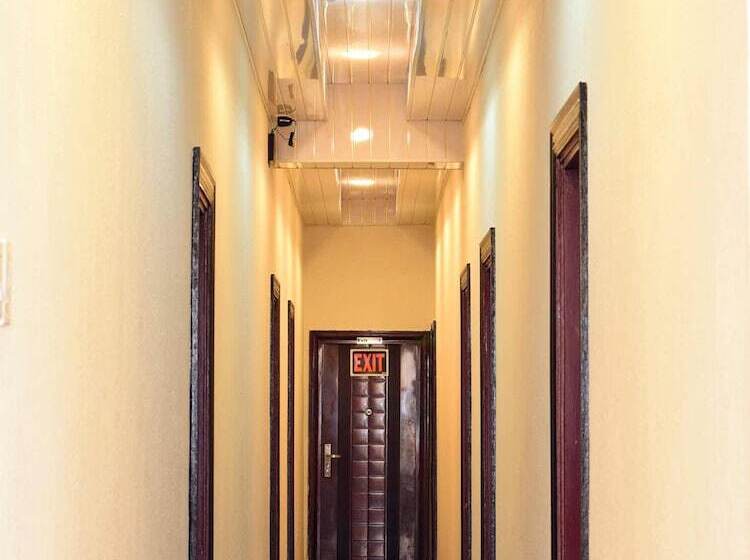 هتل Millenium Manor