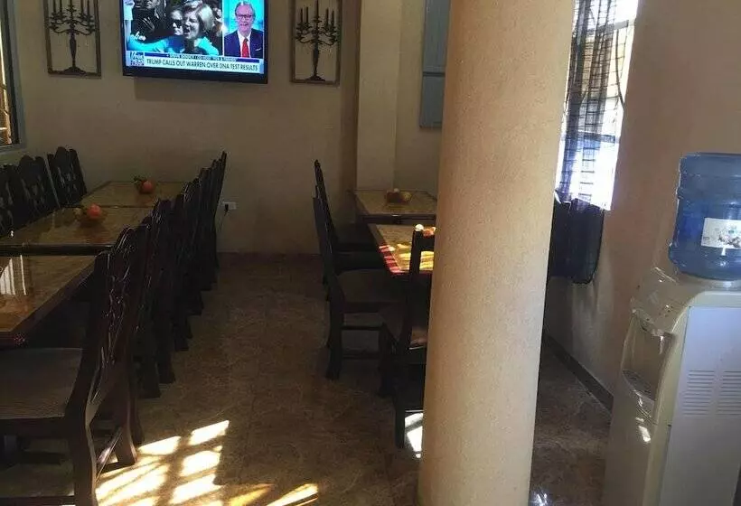 Hotel Millenium Manor