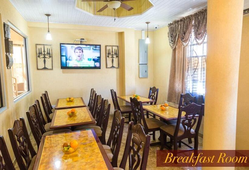 هتل Millenium Manor