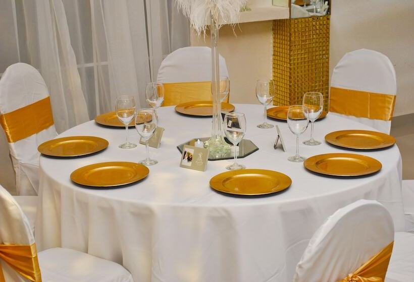 هتل Millenium Manor