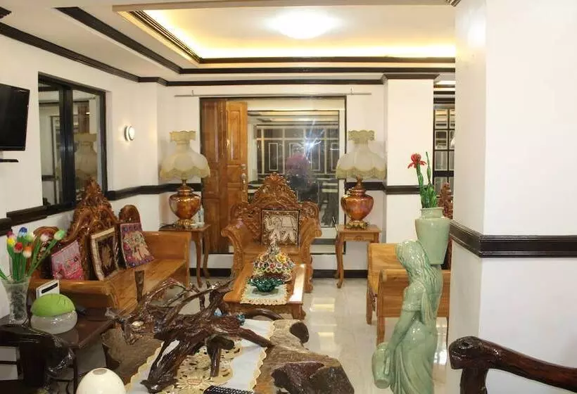 هتل Mina's Place