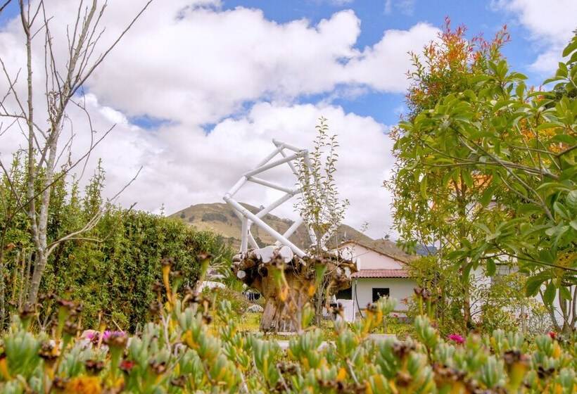 田舎風ホテル Bella Vista Pujili