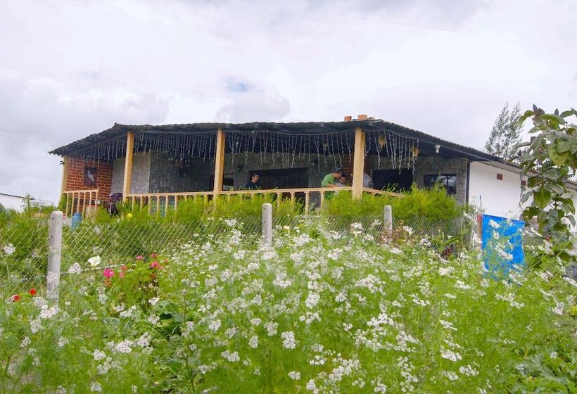 田舎風ホテル Bella Vista Pujili