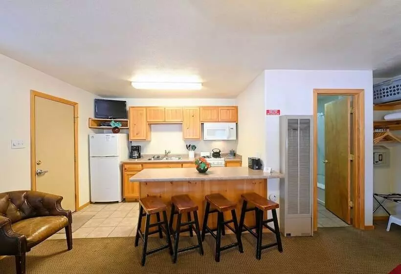 Hotelli Thunderbird Lodge