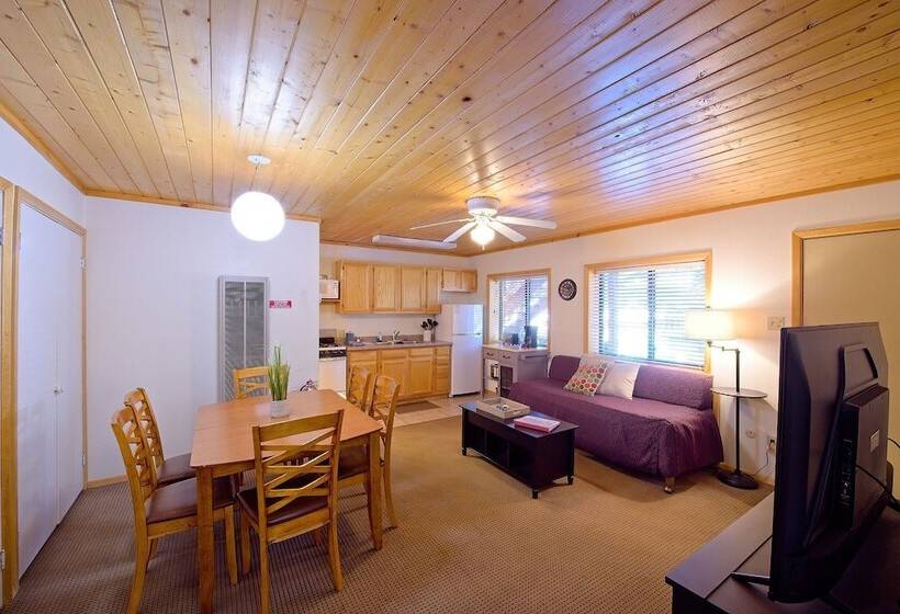 فندق Thunderbird Lodge