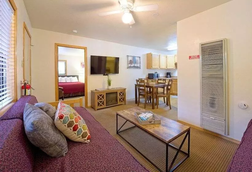 Hotelli Thunderbird Lodge