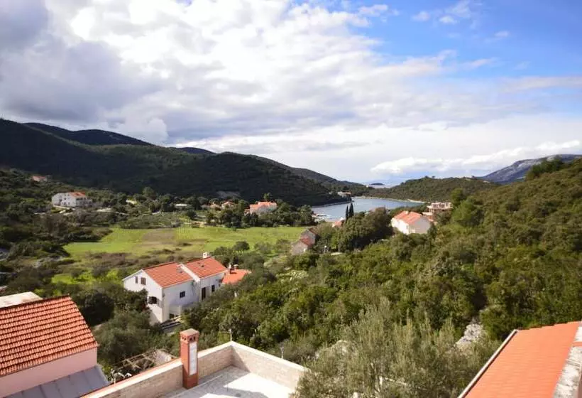 هتل Villa Castello