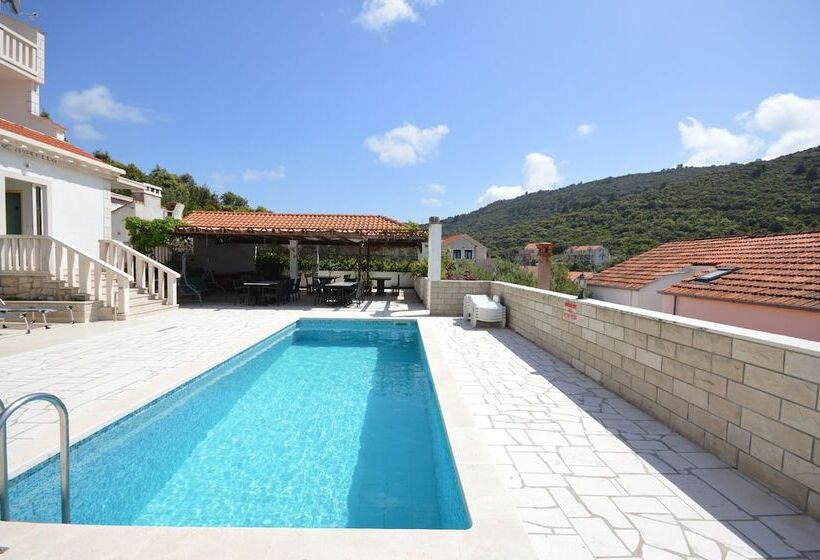 בית מלון כפרי Villa Castello