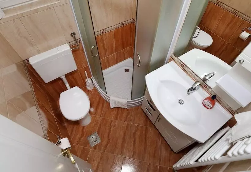 هتل Villa Castello