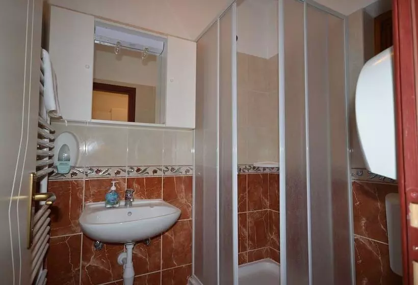 هتل Villa Castello