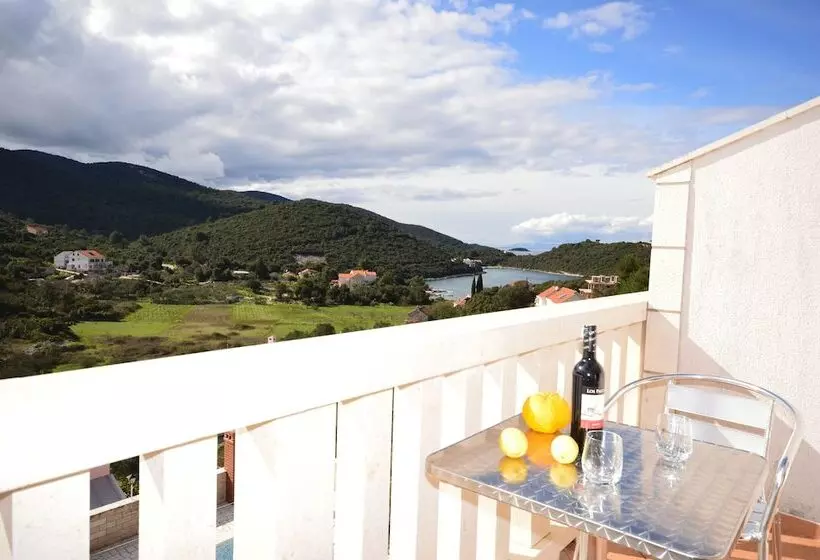 هتل Villa Castello