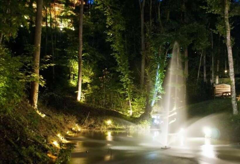 Making Memories   1 Bedrooms, 1 Baths, Sleeps 4 Home By Redawning