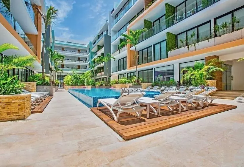 Menesse The City By Casago