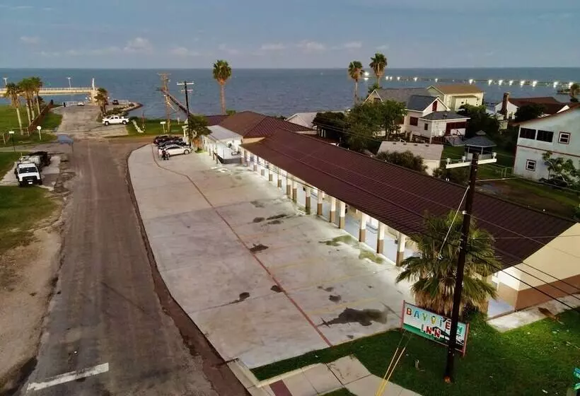 Motelli Bay View Inn