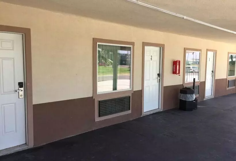 Motelli Bay View Inn