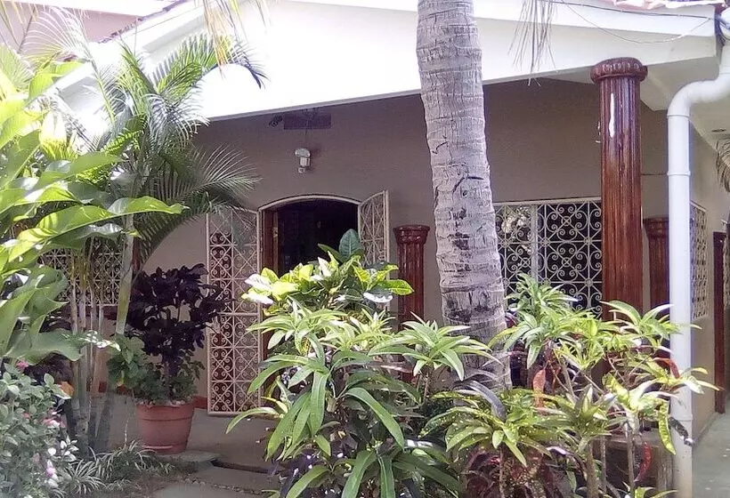 پانسیون Guest House Casa Oro Fina