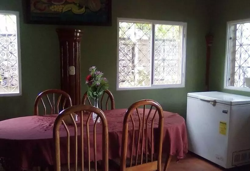 پانسیون Guest House Casa Oro Fina