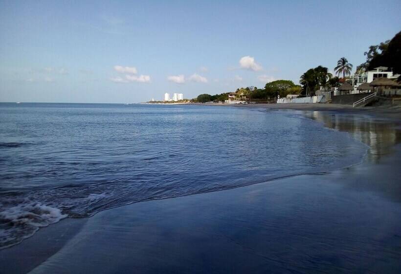 펜션 La Perla De Farallon Bed And Breakfast