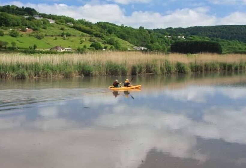 Tuckermarsh Quay River Cottage 2