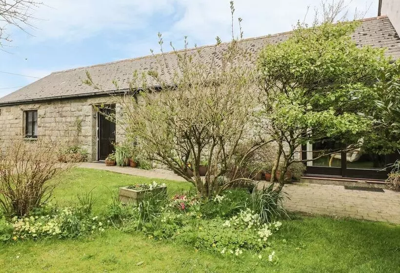 Brunnion Cottage