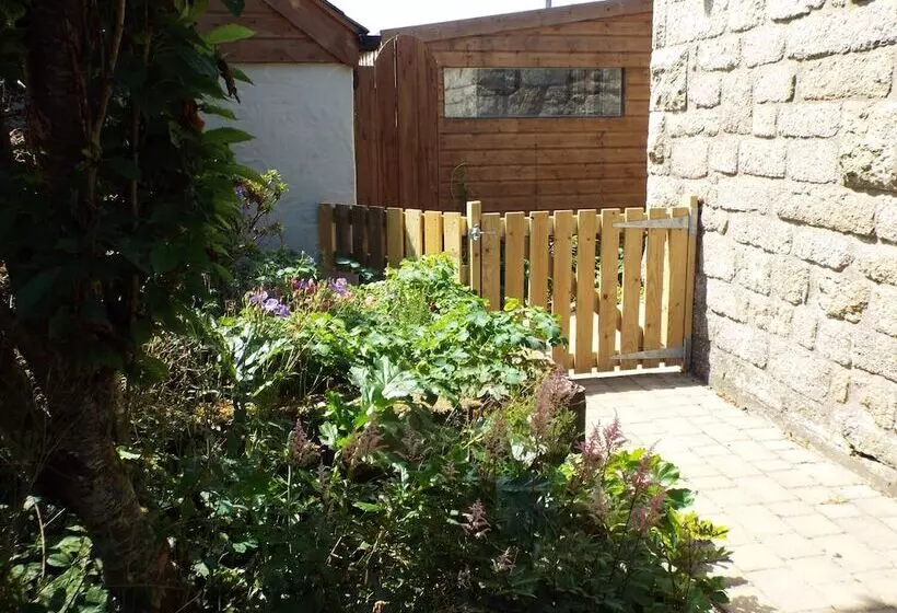 Brunnion Cottage