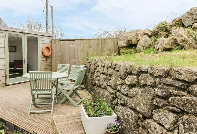 Brunnion Cottage