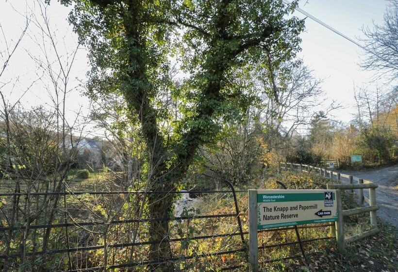 Lower Tundridge Cottage