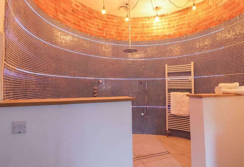 Lower Tundridge Cottage