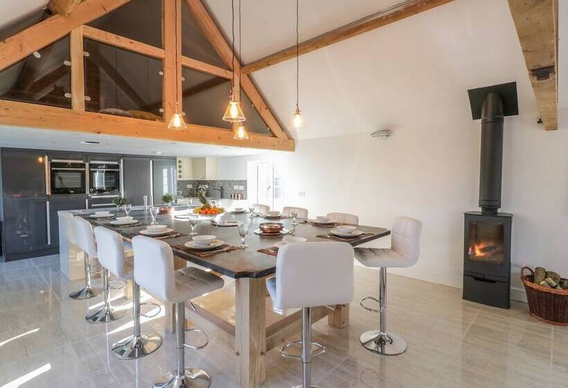 Lower Tundridge Cottage