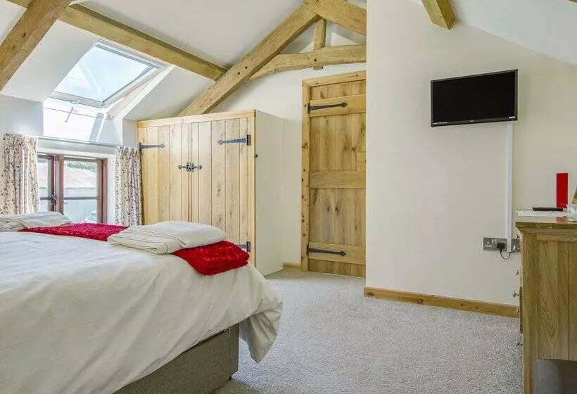 Orchard Barn