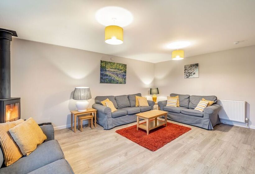 Rowan   Woodland Cottages