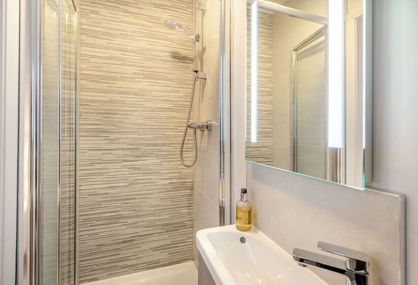 Rowan   Woodland Cottages