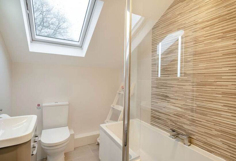 Rowan   Woodland Cottages