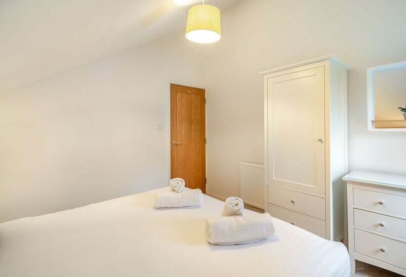 Rowan   Woodland Cottages