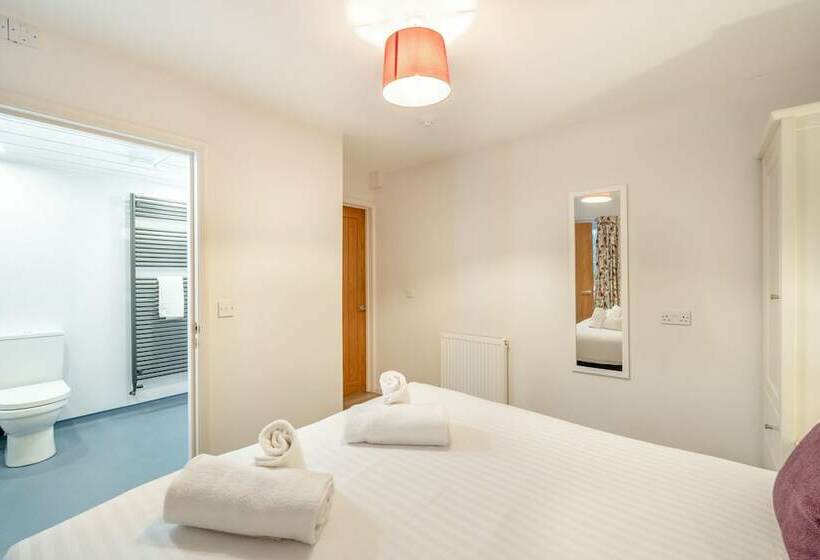 Rowan   Woodland Cottages