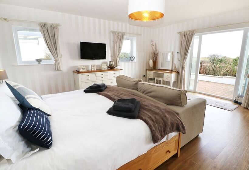 The Beach House Criccieth