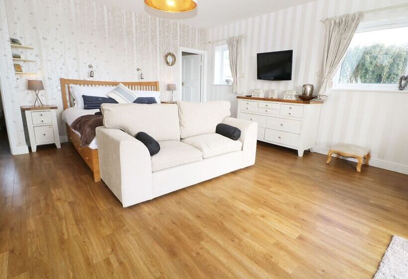 The Beach House Criccieth