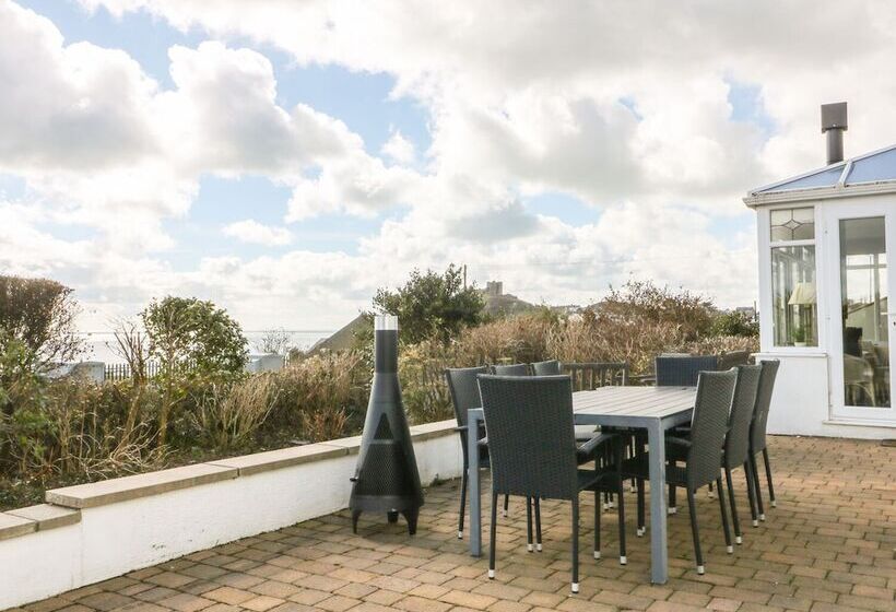 The Beach House Criccieth