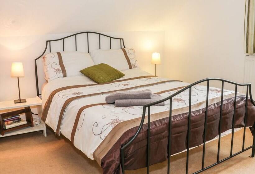 The Old Temperance Hall