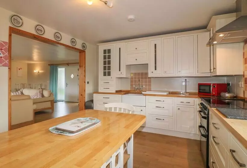 Clovermead Cottage