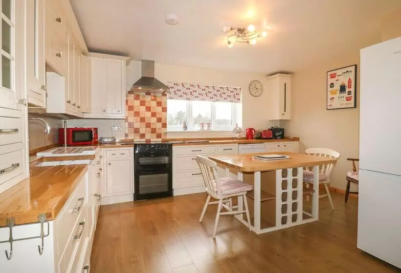 Clovermead Cottage